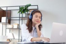 人それぞれで異なる「作業用BGM」の最適解　環境音楽がいいか、知ってる曲がいいか？