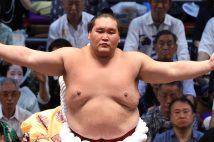 横綱在位13場所で7度目の休場（時事通信フォト）