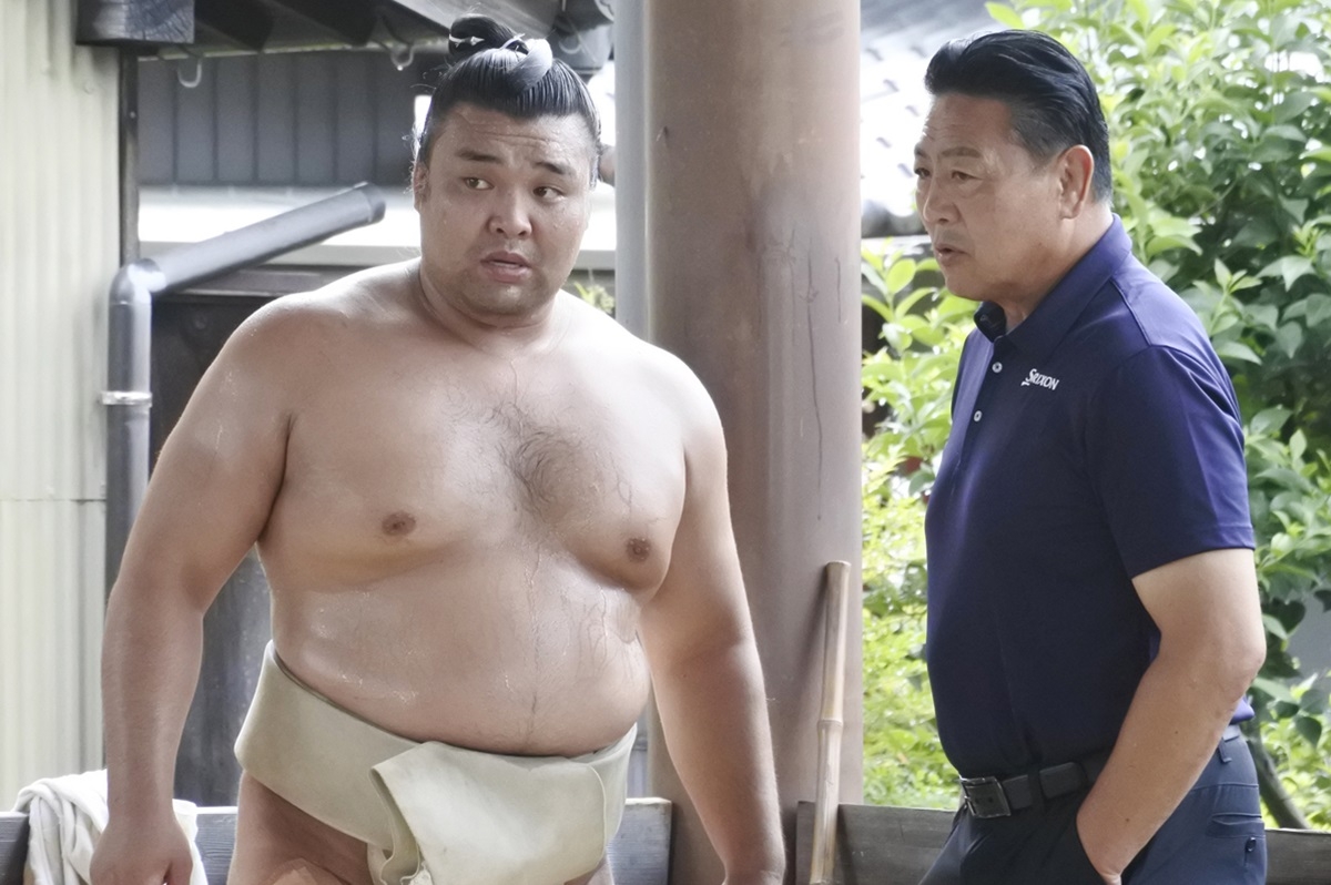 優勝目前の大関・霧島 横綱への道も見えて所属する陸奥部屋「後継者問題」の混沌に拍車｜NEWSポストセブン