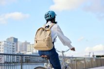 【自転車用ヘルメット普及への道】実際に着用し始めた60代女性「帽子型でオシャレしたい」の小さな楽しみ