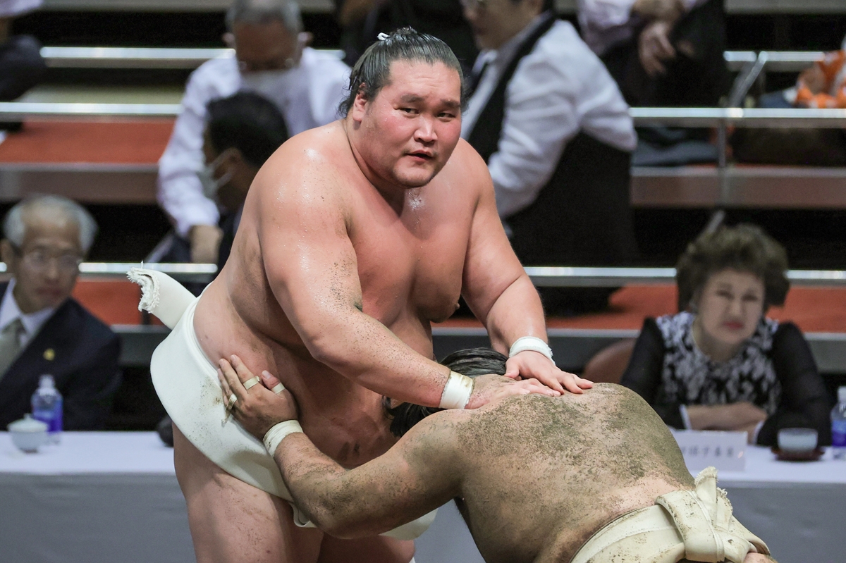 ヨネスケが語る2024年の大相撲「照ノ富士は体が治るまで休んでください」「貴景勝は大関のままでいいんじゃないか」｜NEWSポストセブン