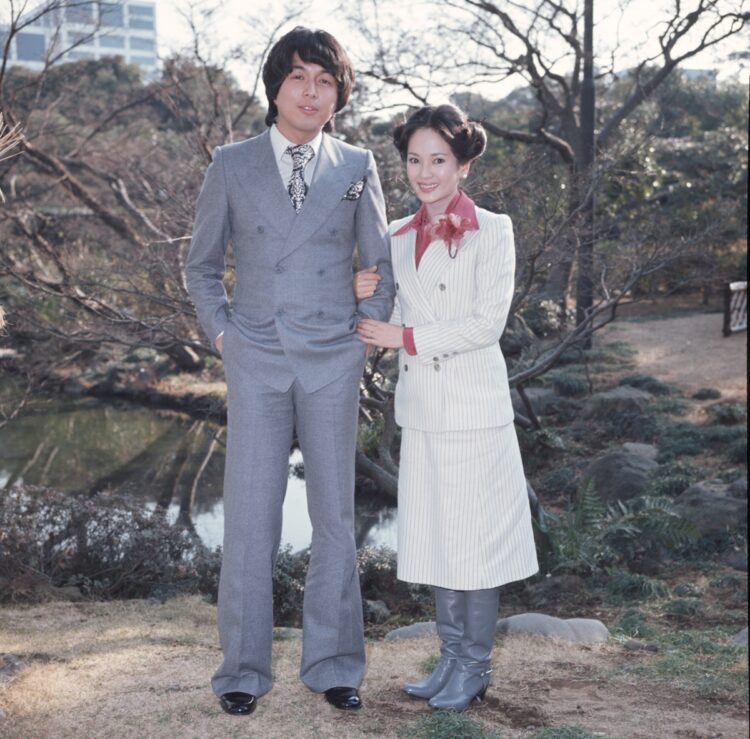 婚約時の中村雅俊・五十嵐淳子夫人（1976年）撮影／女性セブン