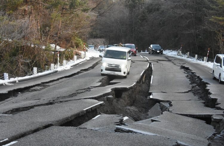 能登町では至るところで地割れが起きている