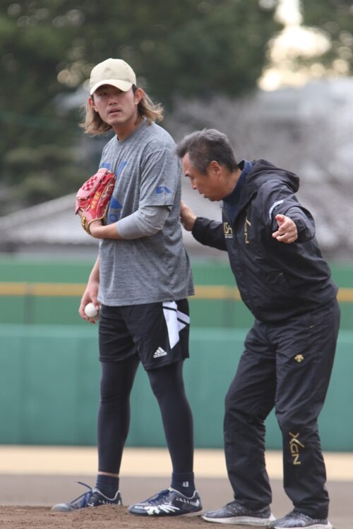 写真】【潜入すると…】ソフト上野由岐子、西武今井達也が参加「凄腕