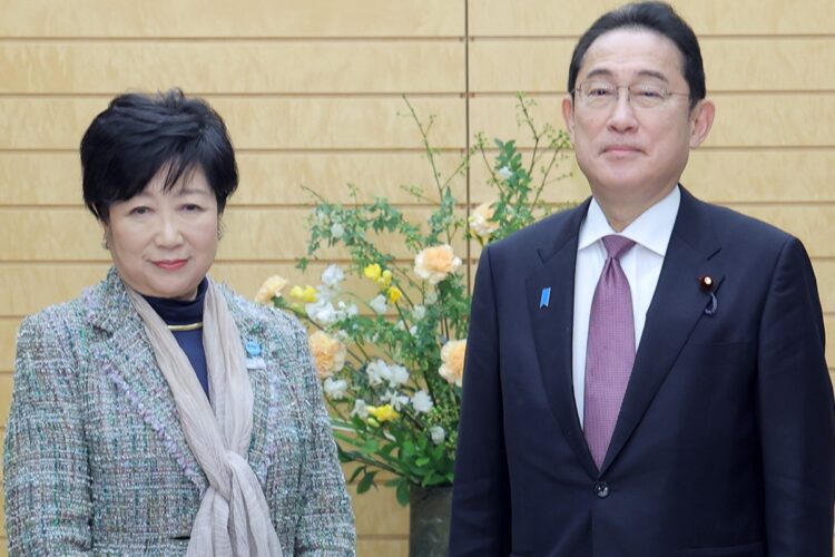 小池都知事と面会する岸田総理