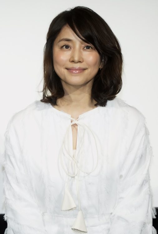 母親役から独身女性まで50代になってからも石田の出演作は途切れることがない（時事通信フォト）