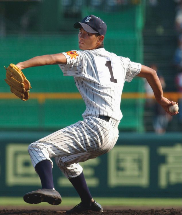 甲子園には2年春夏、3年春夏と出場するも、優勝は叶わなかった（2004年8月撮影／時事通信フォト）