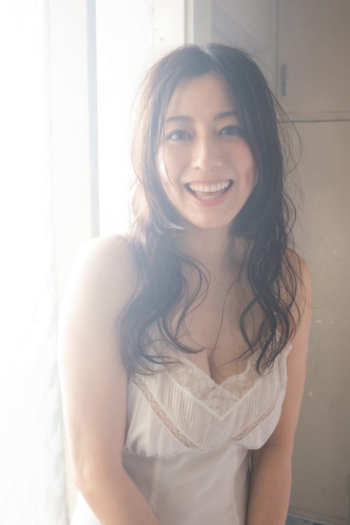 10年ぶりの写真展を開催した女優・杉本有美