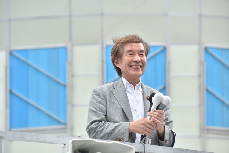 石丸氏の街頭演説の前に、なぜか選対の中の人である小田全宏氏が演説
