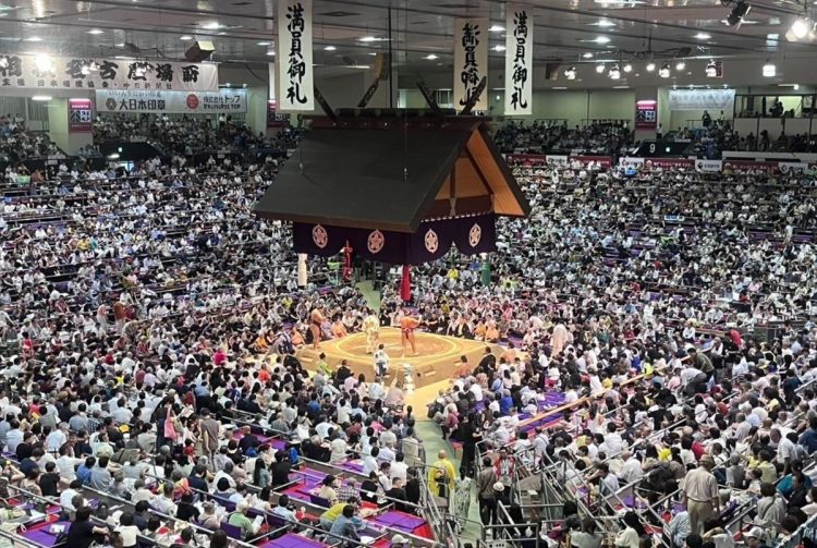 熱戦が続く名古屋場所