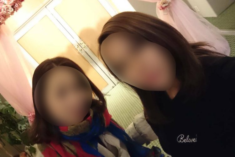 母娘でのツーショット（写真／里菜さんの母親提供）