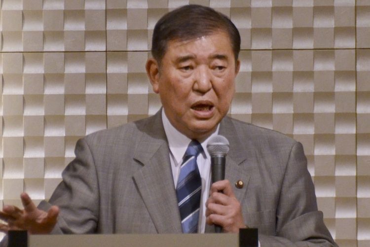 世論調査では「次期総裁にふさわしい人」として注目を集めている石破茂氏だが…（写真／共同通信社）