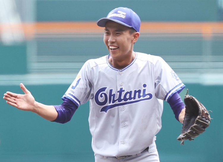 マウンドで堂々とした姿を見せた小松大谷・西川大智