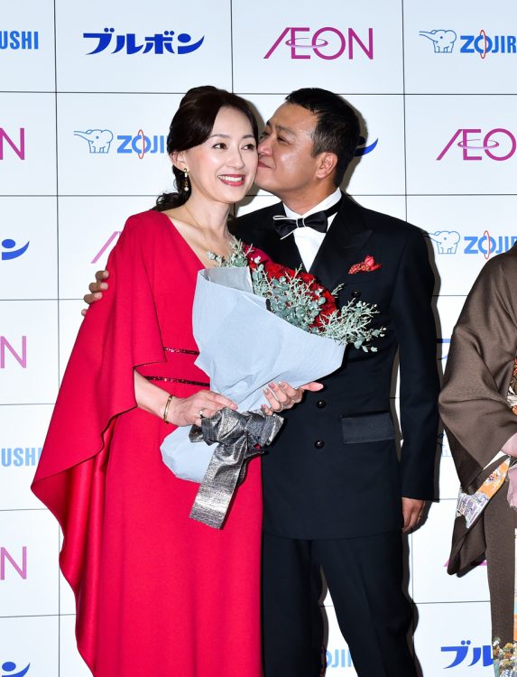 結婚20周年を迎え、ヒデちゃん夫妻は「いい夫婦 パートナー・オブ・ザ・イヤー2017」を受賞