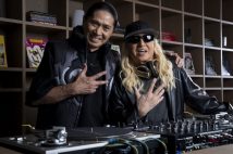 還暦を超えてデビューすることを発表した「B.O.C」のSAMとDJ KOO