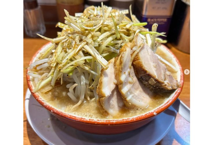 インスタグラムにはこってりラーメンの写真が多数