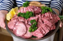 月20万円を費やすサブスクの達人が厳選した“13のサブスク”　「肉」「防災備蓄」「ロボット掃除機」「知育玩具」「謎解きゲーム」など