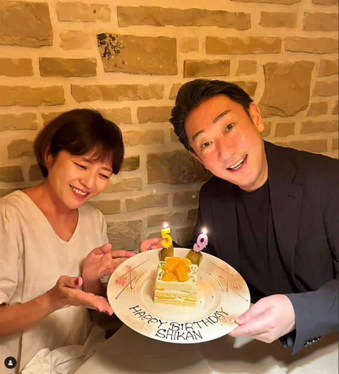 三田のインスタグラムに投稿された夫婦のツーショット（Instagramより）