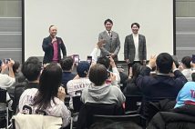 大手スポーツメーカー・ミズノはなぜ、広島・新井監督とヤクルト・高津監督の異色の「敗軍の将対談」を実現できたのか　現場では「歴史的失速」の理由解説まで