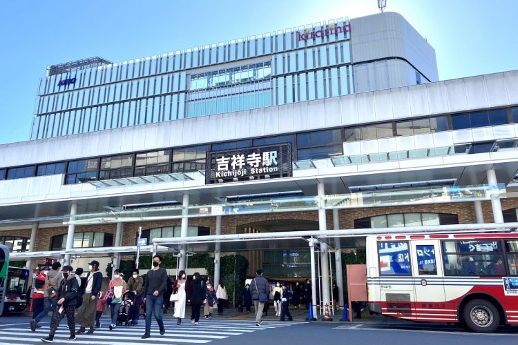 “住みやすい街”としても人気の吉祥寺だが…（写真は吉祥寺駅）