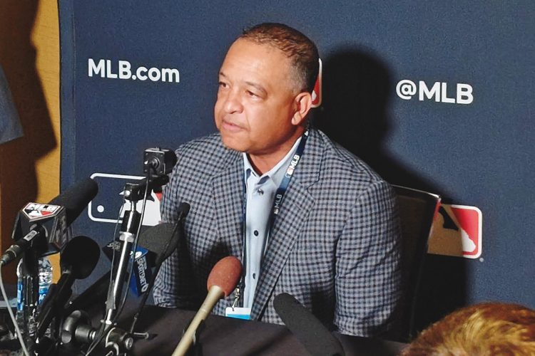 ロバーツ監督は投手・大谷をどう起用するのか（時事通信フォト）