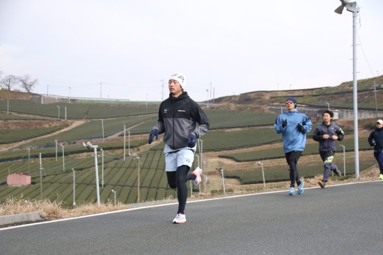 ランニングをする今井達也