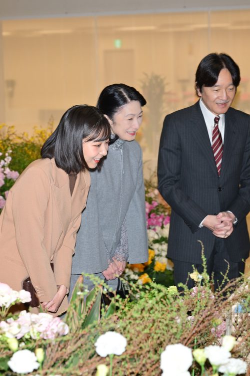 秋篠宮夫妻と朗らかに鑑賞（JMPA）