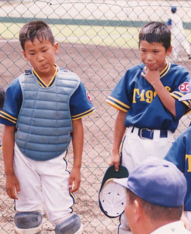 小学生時代はバッテリーを組んだ（左から田中将大、坂本勇人）