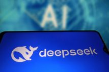 DeepSeek登場で始まる「AIサービスの価格破壊」　AIの独占・寡占に楔を打ち込み共有財産化する道を開いたポジティブな側面