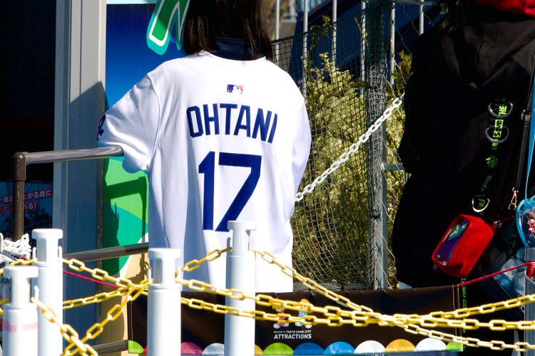 「OHTANI 17」のユニフォームだらけの東京ドーム