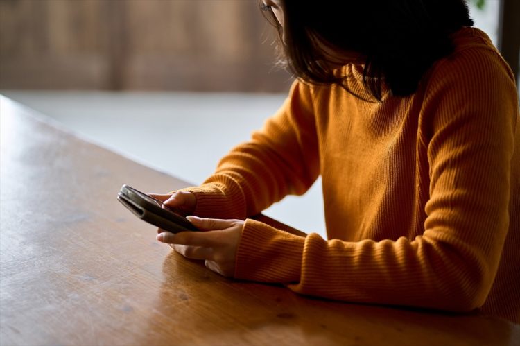 ネットの書き込みに傷つくこともあれば救われることもある（イメージ）